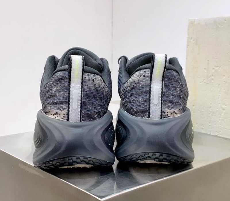 Нови мъжки маратонки Nike Vomero plus Anthracite/Oatmeal/Volt/Black