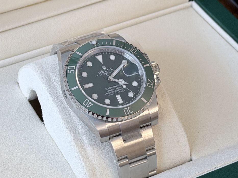 Часы Rolex Submariner “Hulk”