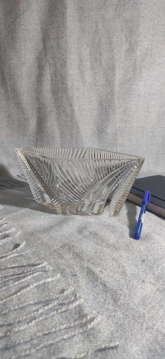 Большие хрустальные салатницы