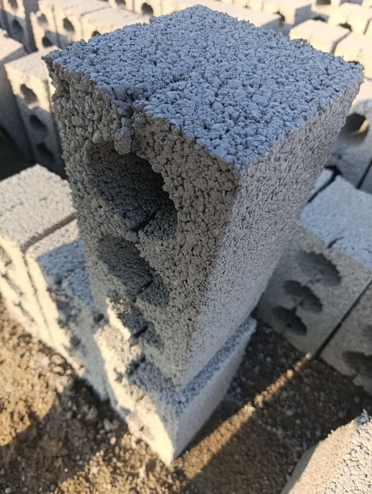 Шлакаблок прадаётся