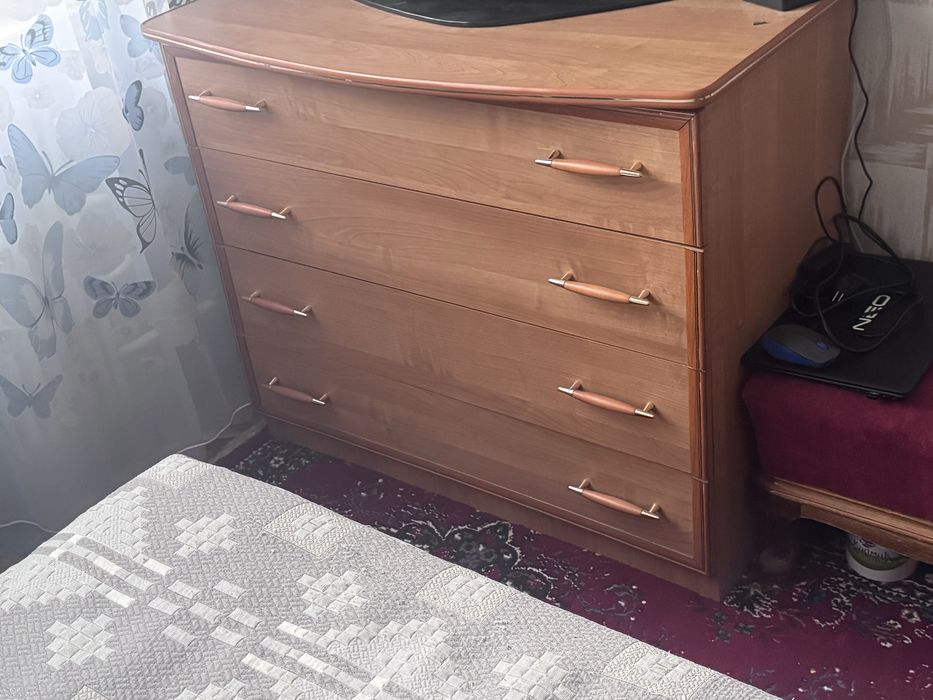 Спальный гарнитур