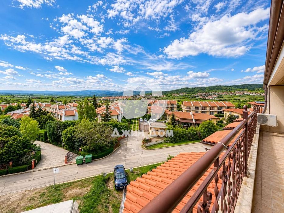 Тристаен апартамент в к-с Свети Никола, с. Кошарица