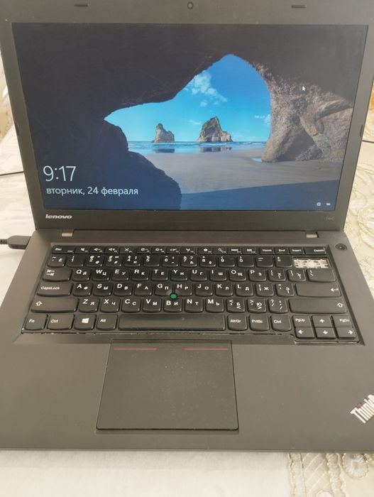 Ноутбук Сотилади