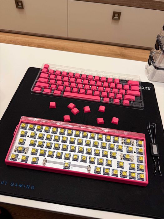 Tastatura AULA Hero 68HE – Bauhinia Red / switch uri magnetice lubed