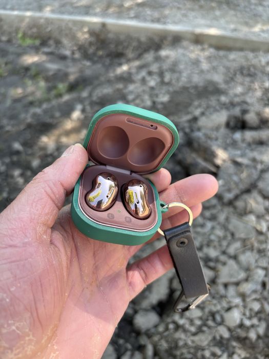Наушники Galaxy Buds Live
