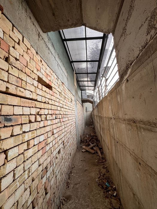 Продается Цоколь Мухтар Ашрафий, 450 м2 по 350$ за м2! Рисовый базар!