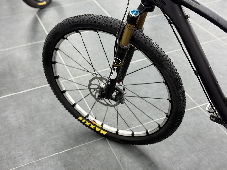 Canyon Nerve AL M размер 29 цола 2х10 Sram X5