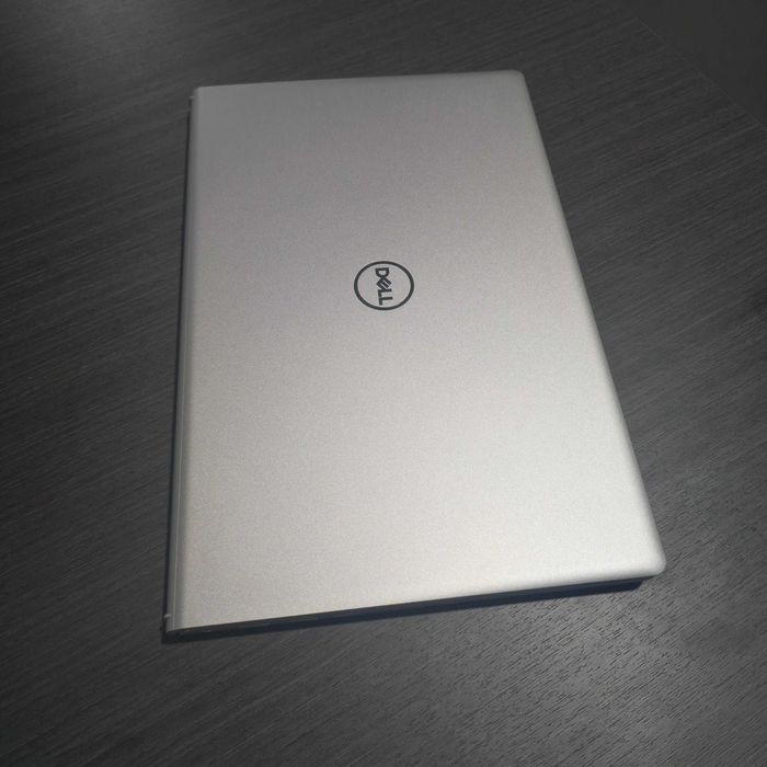 Dell  i5-1035G1/SSD256/RAM8