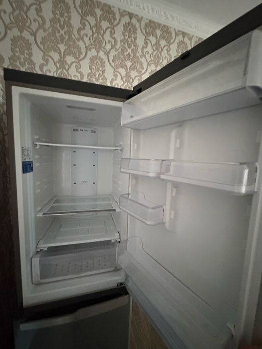 продам холодильник самсунг