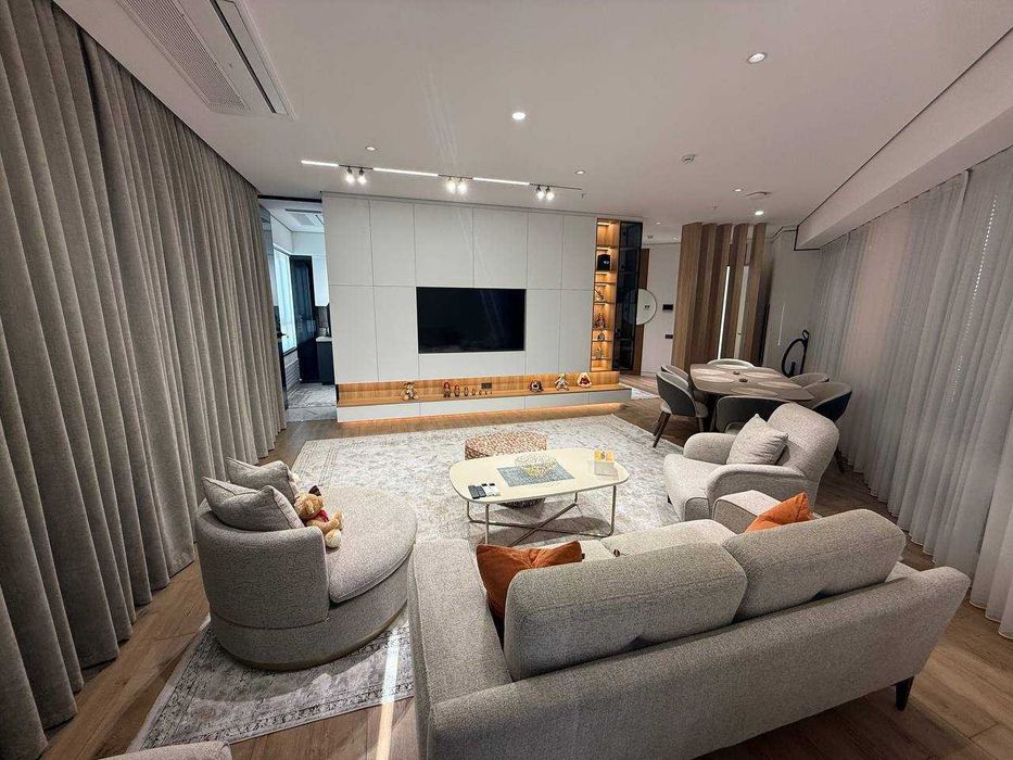 Срочно сдам 3х ком кв-ру 17/25 на Жк Akay City Дархан А2