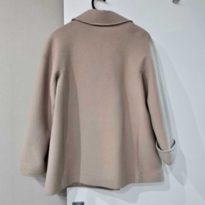 Пальто бежевое 48 размер