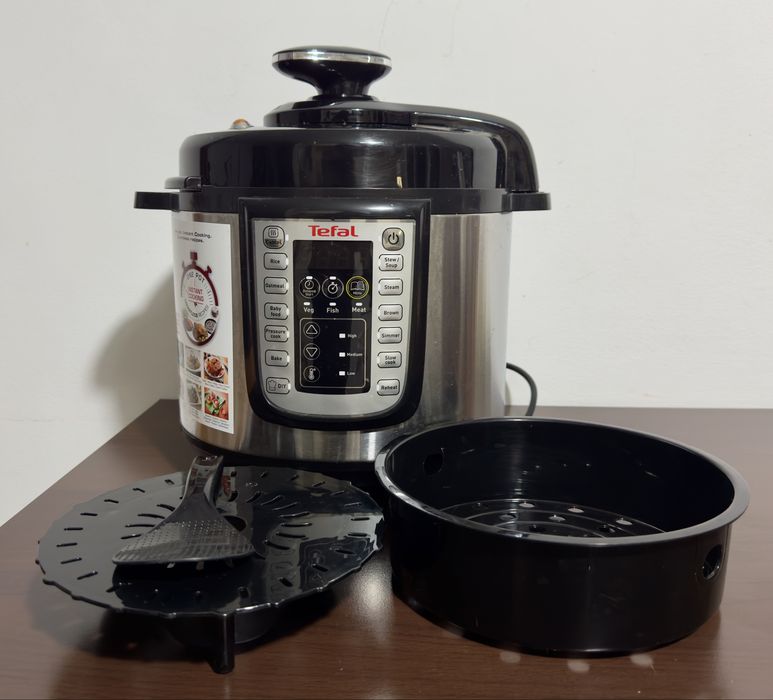 Oala sub presiune electrica Tefal One Pot CY505E30, 1200W, capacitate vas antiaderent 5.8 L, 25 de programe, functie pastrare la cald, argintiu&negru