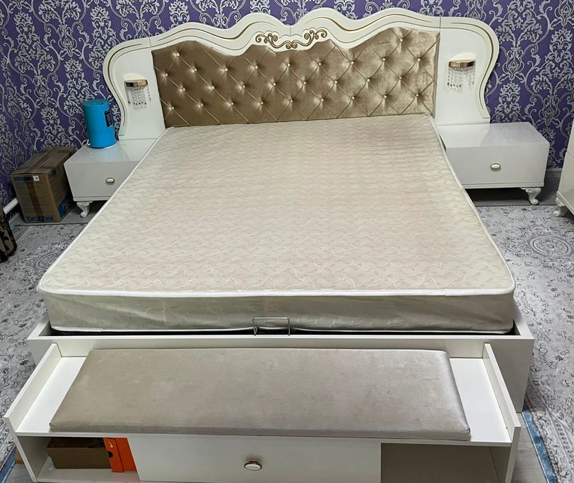 Спальный гарнитур сатылады