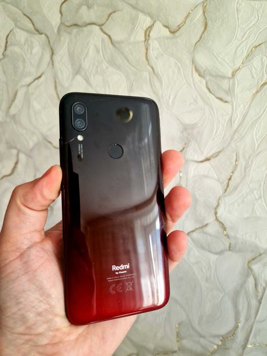 Продам Редми 7 в отличном состоянии