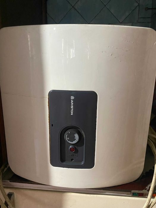 Водонагреватель емкость 30л.