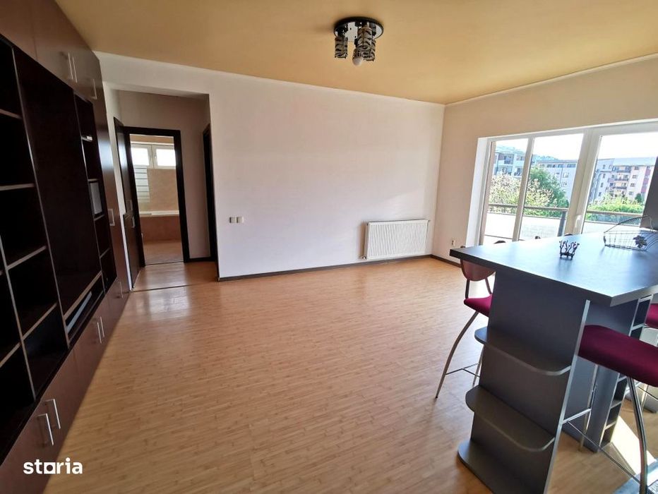 Apartament cu 2 camere + garaj si boxa, Floresti, strada Stejarului — fotografia 1