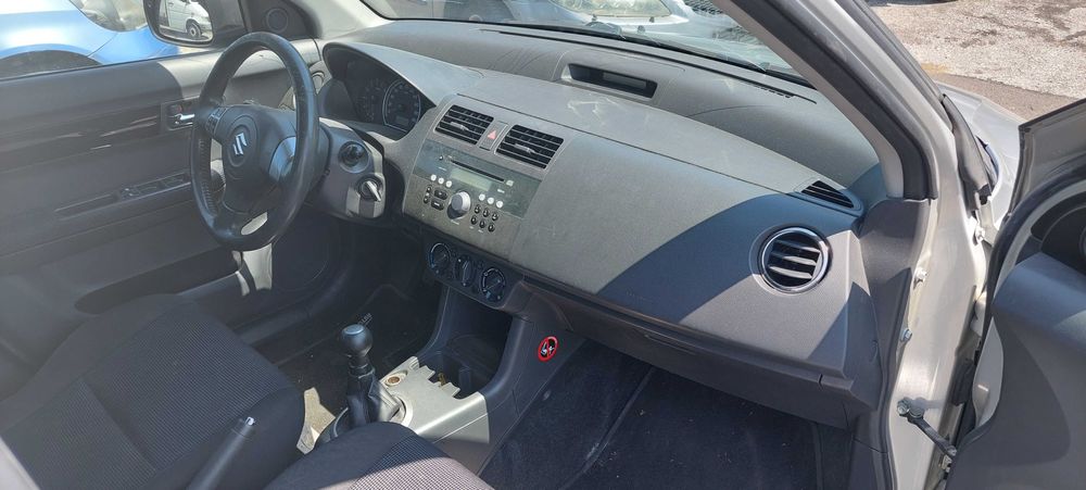 Suzuki Swift 1,3 i, Сузуки Суифт
 2006, За части
