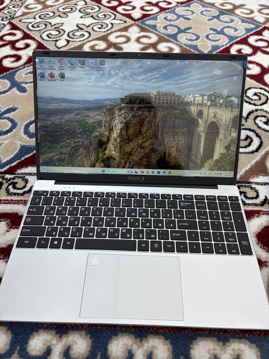 Продам ноутбуки б/у YEPO А95
