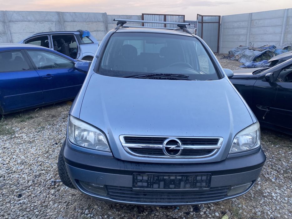 Vând far Stanga Opel Zafira A 1999-2005 stare f buna!