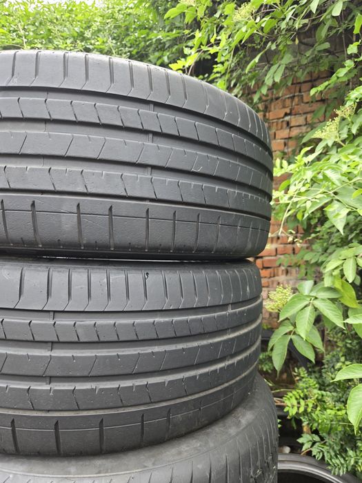 2бр. 245 35 20 Pirelli летни.