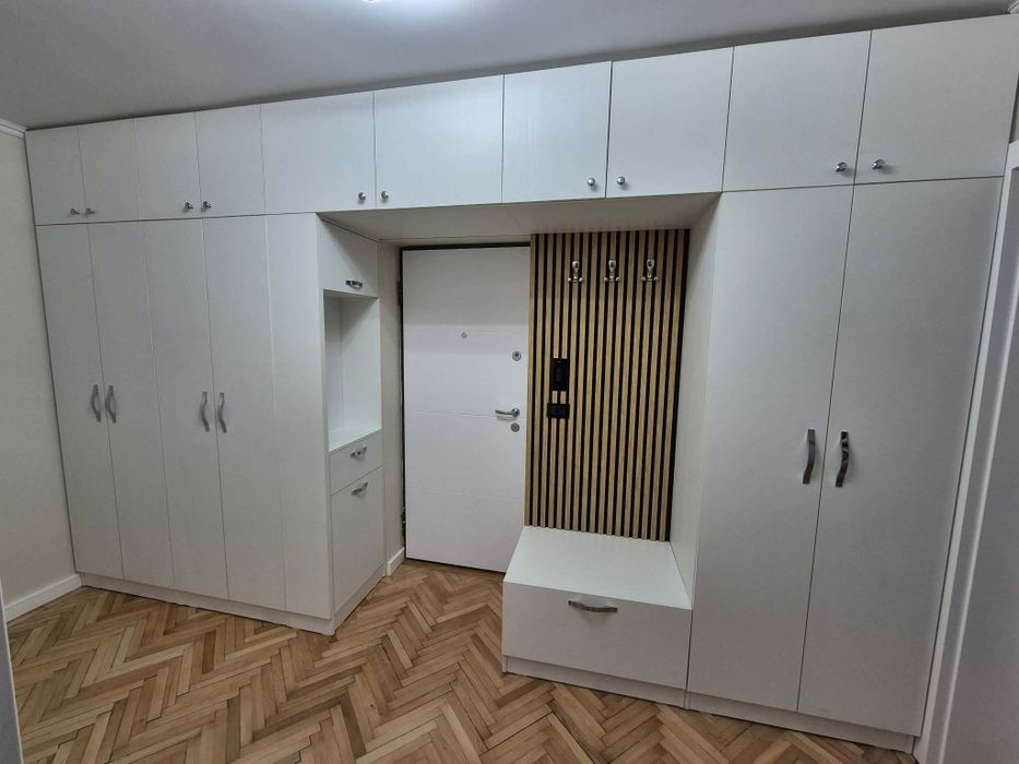 Mobilier la comandă
