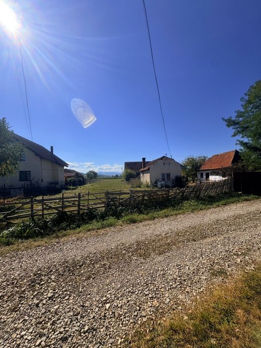 Casa + teren Mărcus  25 km de Brașov