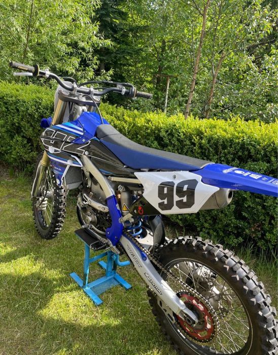 Vând Yamaha YZ250F