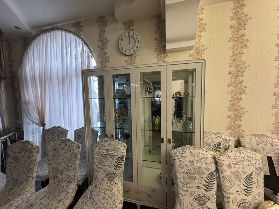 Продается комплект мебели