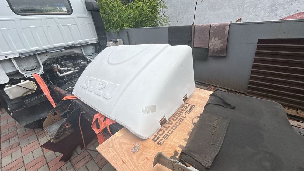 Продам споллер от Isuzu