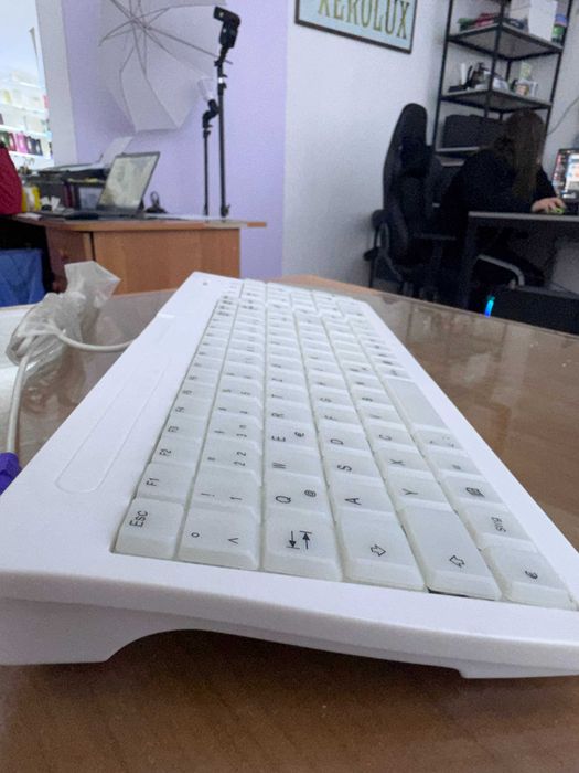 white keyboard белые клавиатура ретро 2003