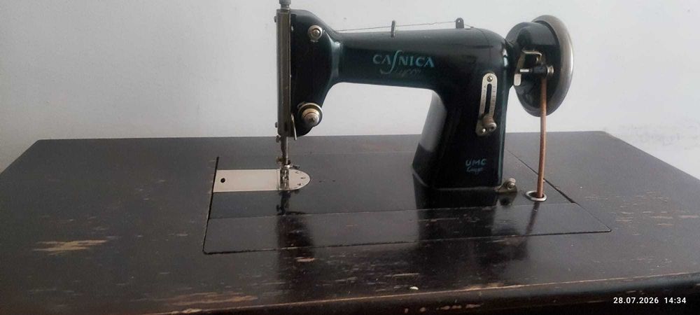 Vând mașină de cusut mode “Casnica”, pentru uz casnic/obiecte vintage.