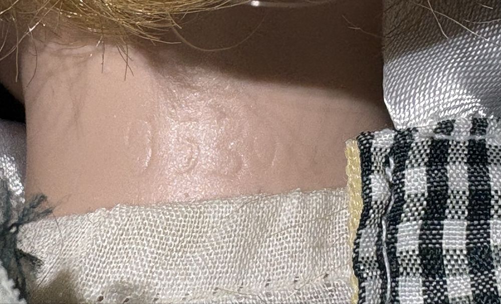 Колекционерска  Порцеланова кукла