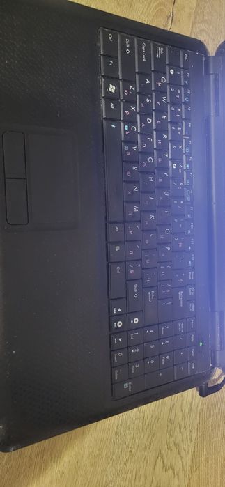 Продавам Лаптоп Asus