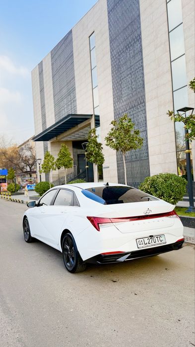 Hyundai Elantra 2022 1.6 L