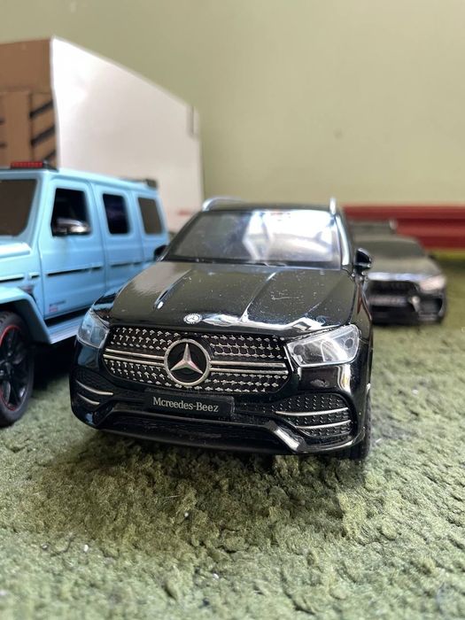 Бомбовые модельки все по 1:24 цена за один!