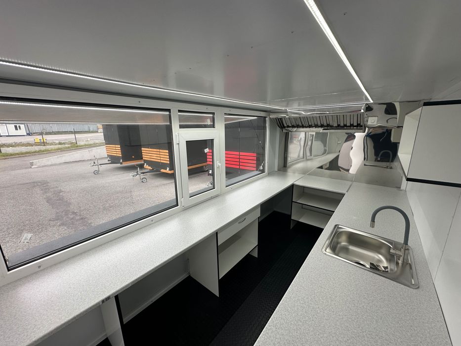 Каравана търговска 4.00-2.00