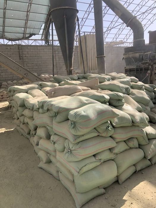 БЕНТОНИТ, ГИЛ, ИСПЕЧ. Бетонит, Глина. сотилади