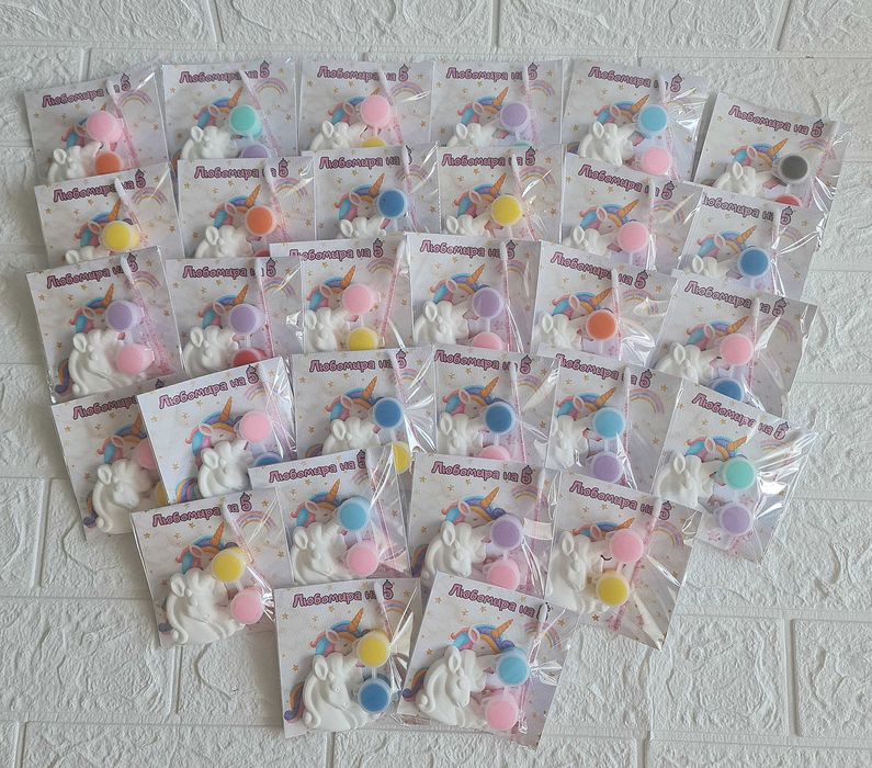 Комплекти за оцветяване-почерпка за детска градина,подаръци за гости