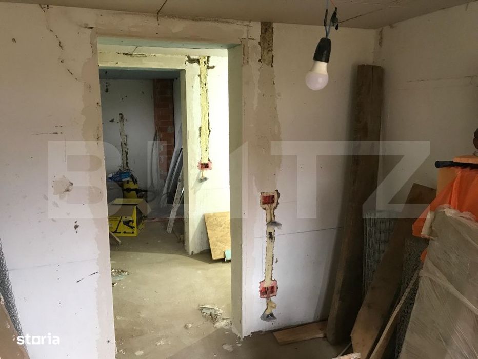 Casa batraneasca,partial renovata,loc. Meresti,3400mp teren