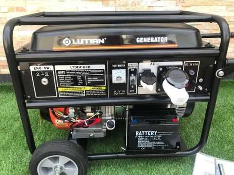 Генератор бензиновым  3--5--7 kw