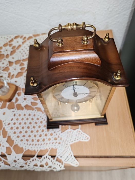 Ceas tip retro  cu baterie AAA