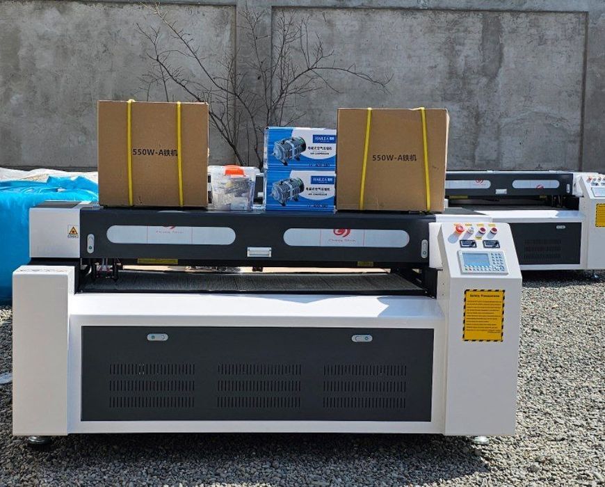 Лазирный станок 1325 2 галовка