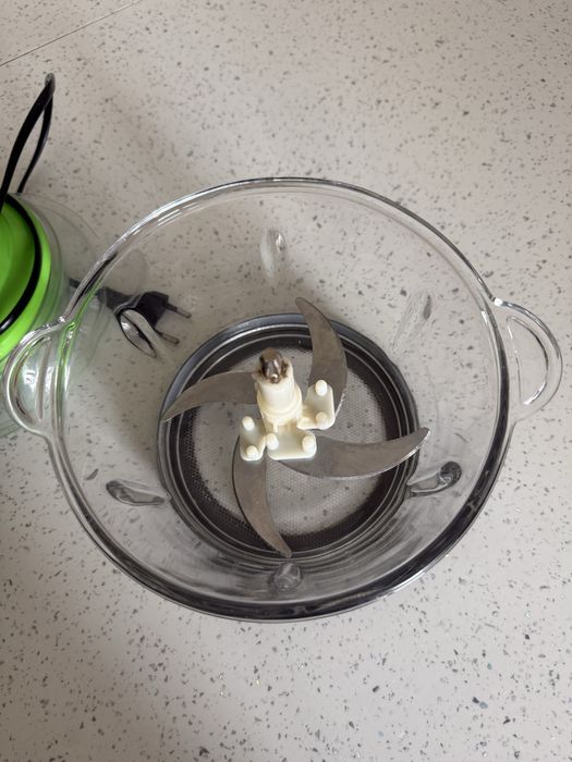 Blender multifuncțional 3 în 1 cu accesorii – pentru fructe, nuci și biscuiți