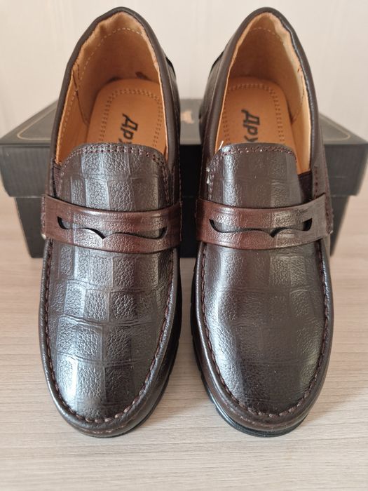 Туфли на мальчика.