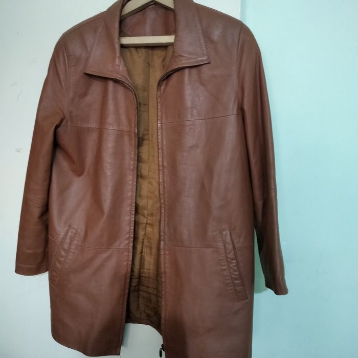 Продам кожаные куртки.