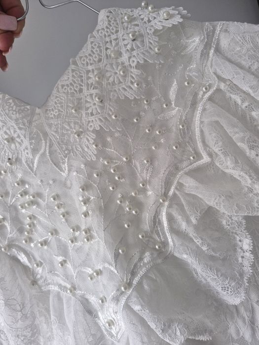 Vând pantaloni, cămașă, sacou