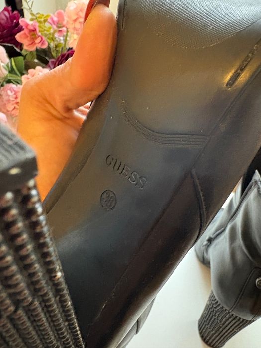 Ghete Guess piele naturală