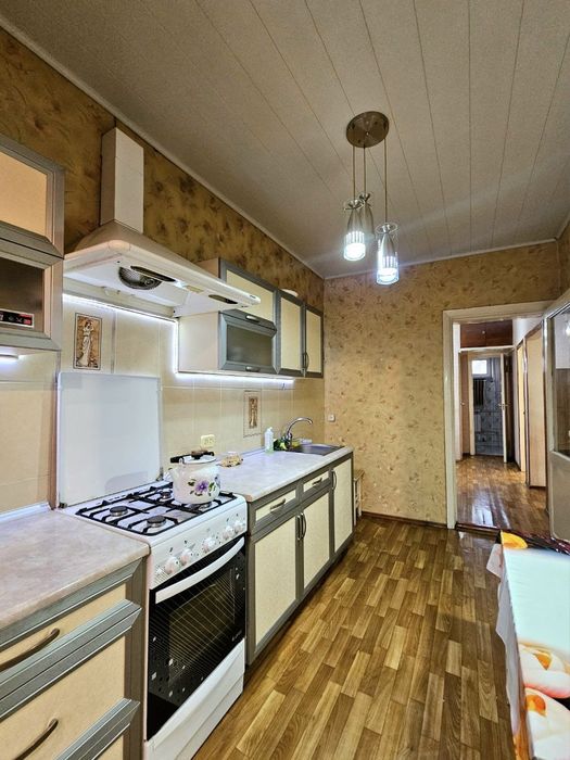 Аэропорт. 3/3/4, 77-я серия. 5 минут от центра.