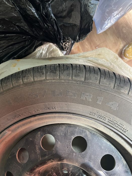 Продам шины с дисками на 14