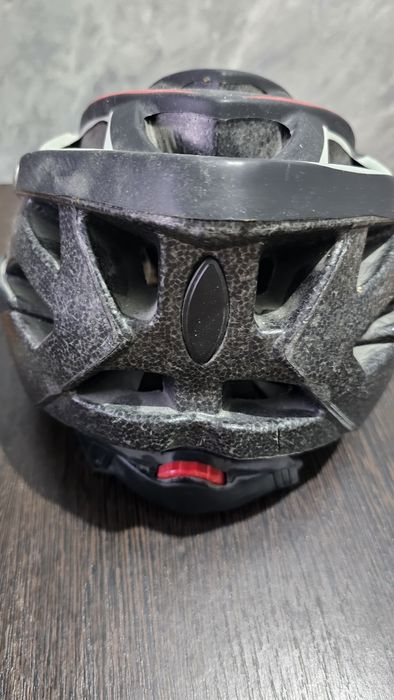 Продам велошлем черный